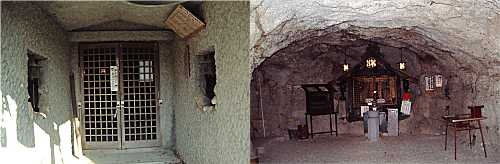 洞窟入口と御本尊